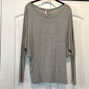 Gray piko top